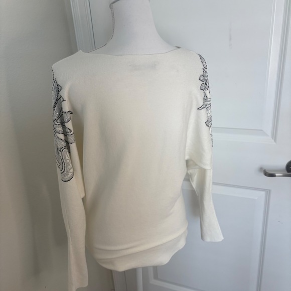 Liquid by Sioni Cream Embellished Rhinestone Dolman Sleeve Wool Blend Sweater S - Picture 2 of 6